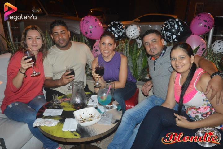 Foto 29 de Blondie - 1er Fds Abril 2016 en Blondie Bar Cali, Cali