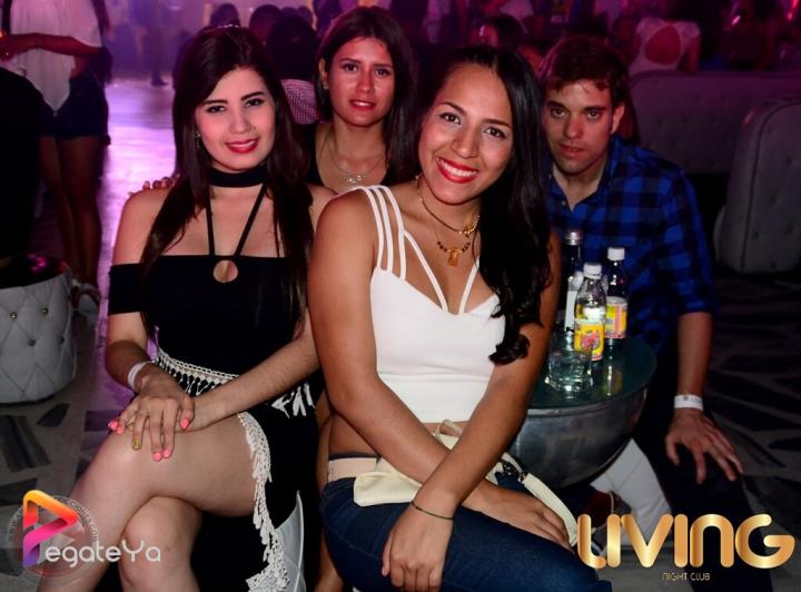 Foto 3 de Living Night Club - 4to fds Junio 2016 en Living Night Club, Cali