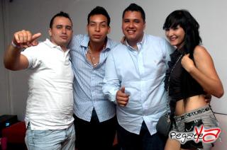 Foto 32 de Abril 13 del 2012 en Babel / Barra Libre Cali, Cali