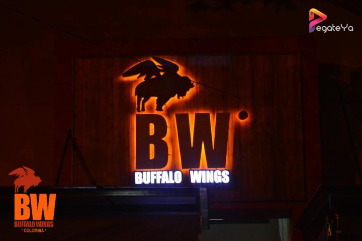 Foto 13 de Bufalo Wings - 2do FDS Junio 2015 en Búfalo Wings - Cali, Cali