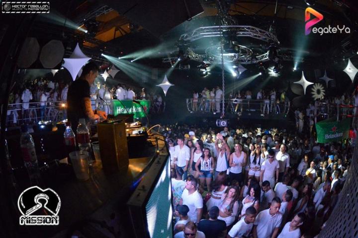 Foto 96 de 5ta Edicion Fiesta Blanca - Mission Club en Pegateya Cali, Cali