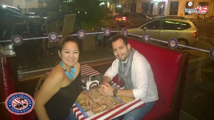 Foto 2 de Charly Food Bar - 3er FDS Nov 2014 en Charly Food Bar, Cali
