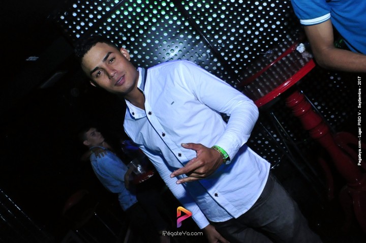 Foto 16 de PISO V - sábado 2 de sep 2017 en Bar Piso V Bucaramanga, Bucaramanga