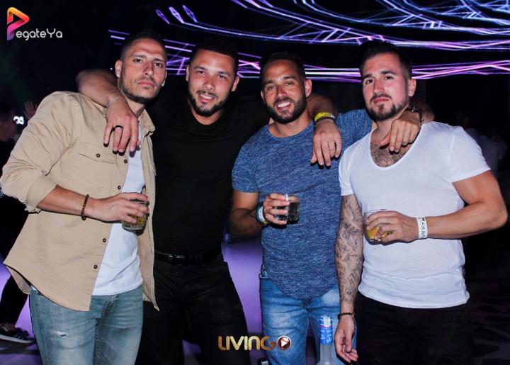 Foto 3 de Living - 4to Fds Febrero 2017 en Living Night Club, Cali