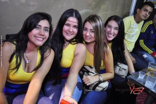 Foto 42 de Partido Colombia vs Ecuador en La Sala Club, Bucaramanga