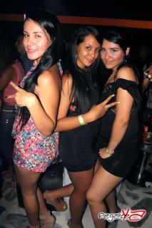 Foto 26 de Julio 27 del 2013 en Living Night Club, Cali