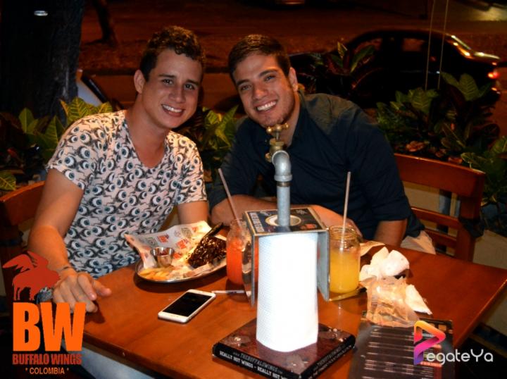 Foto 4 de Bufalo Wings - 2do FDS Julio 2015 en Búfalo Wings - Cali, Cali