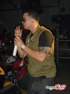 Foto 2 de J Alvarez en Praga Club Cali, Cali