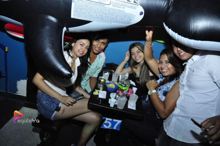 Foto 35 de El Manicomio sábado 25 de abril 2015 en Discoteca El Manicomio Bucaramanga, Bucaramanga