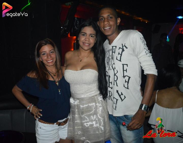 Foto 9 de La Lora - 4to Fds Abril 2017 en La Lora Bar, Cali