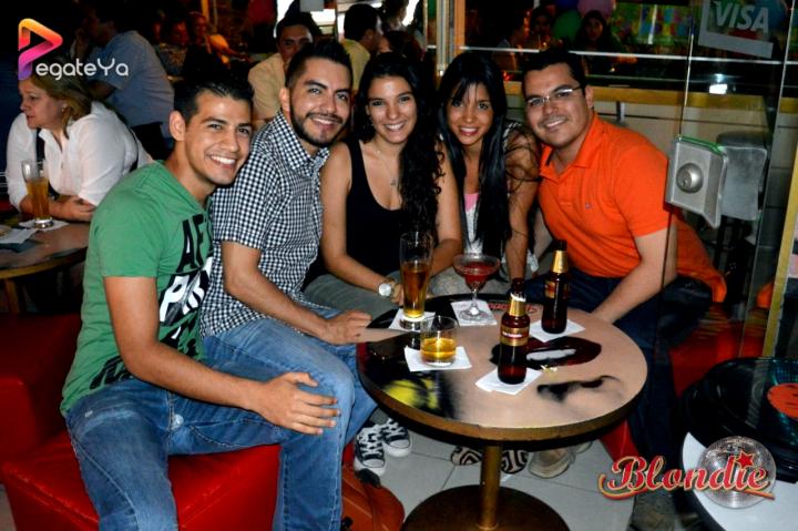 Foto 8 de Blondie - 5to FDS Agt 2015 en Blondie Bar Cali, Cali