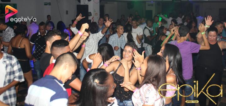 Foto 36 de Epika Night Club - 3er Fds Abril 2016 en Epika Night Club, Cali