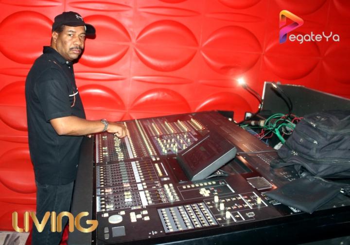 Foto 33 de Living - Oscar D`leon en Living Night Club, Cali