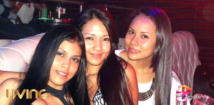 Foto 32 de Living Night Club - marzo 8 Del 2015 en Living Night Club, Cali