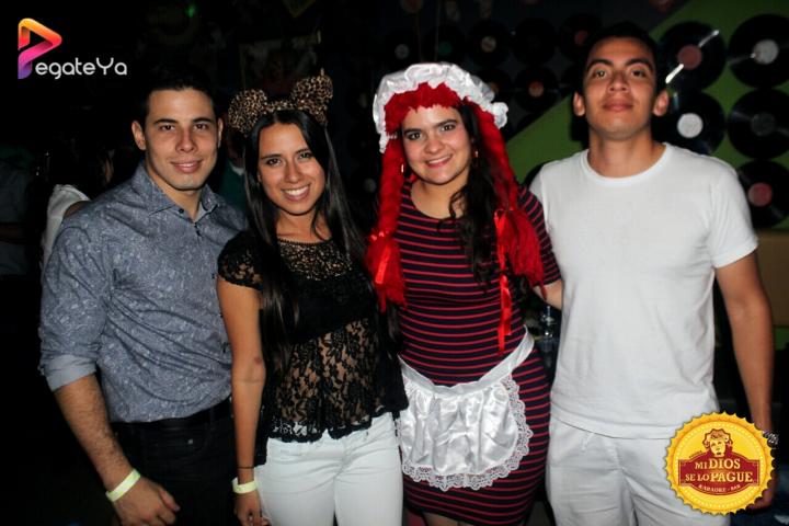 Foto 60 de Mi Dios Se Lo Pague - Halloween 2015 en Fonda Mi Dios Se Lo Pague, Cali