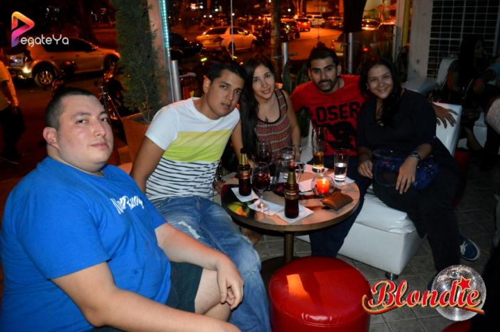 Foto 17 de Blondie - 4to FDS Mayo 2015 en Blondie Bar Cali, Cali