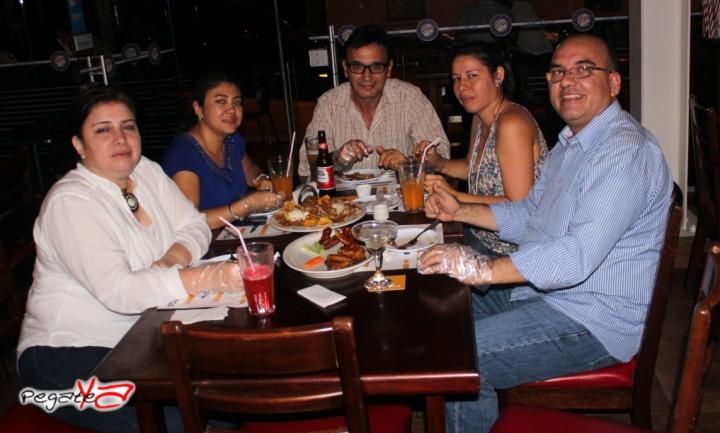 Foto 12 de Charly Food Bar - 3er FDS Octubre en Charly Food Bar, Cali