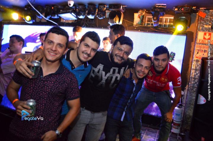 Foto 102 de PISO V - 12 marzo 2016 en Bar Piso V Bucaramanga, Bucaramanga