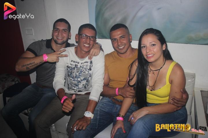 Foto 17 de Bailatino - 5to Fds Octubre- Hallowen en Bailatino - Bar, Cali