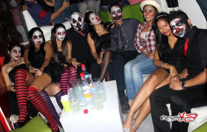 Foto 60 de Favela Club - Halloween 2014 en Favela Club Menga, Cali