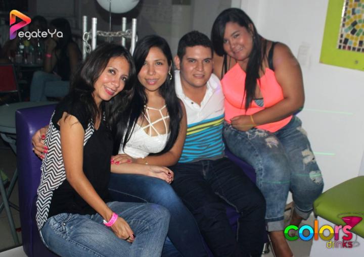 Foto 12 de Colors - Amor y Amistad 2015 en Colors Drinks