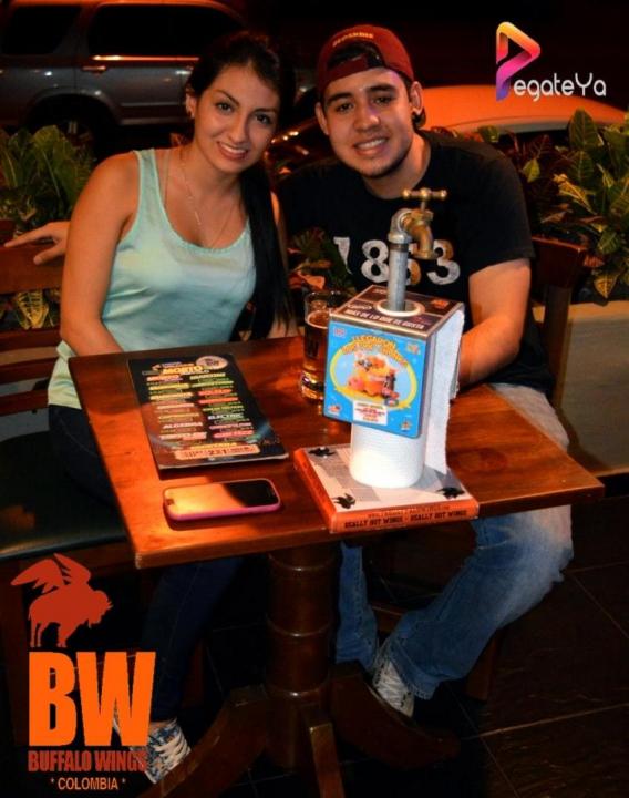 Foto 5 de Bufalo Wings - 4to FDS Julio 2015 en Búfalo Wings - Cali, Cali