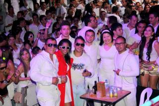 Foto 306 de Black And White Cali 2012 en Fiestas Colombia, Medellín