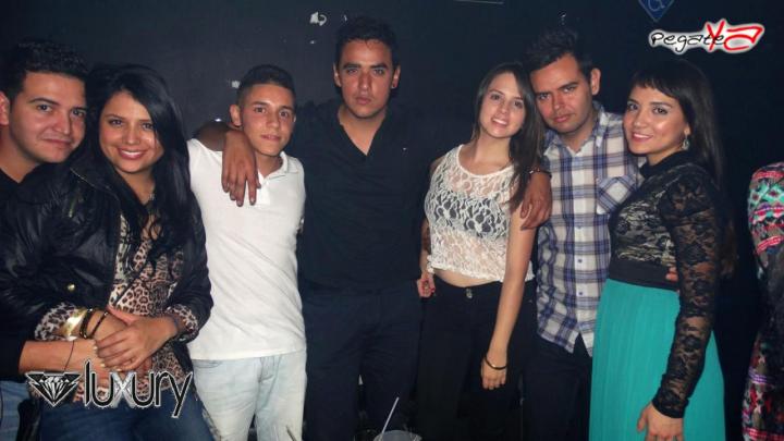 Foto 40 de Luxury - Septiembre 27 en Discoteca Luxury Medellin, Medellín