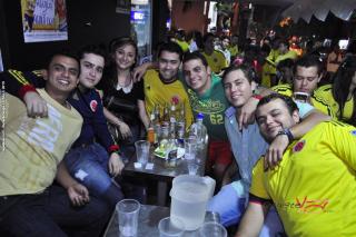 Foto 45 de Partido Colombia vs Ecuador en La Sala Club, Bucaramanga