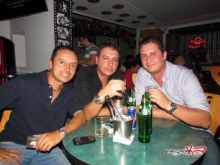 Foto 14 de Diciembre 22-23 del 2011 en Bar la Plaza Delicatessen Manizales, Manizales