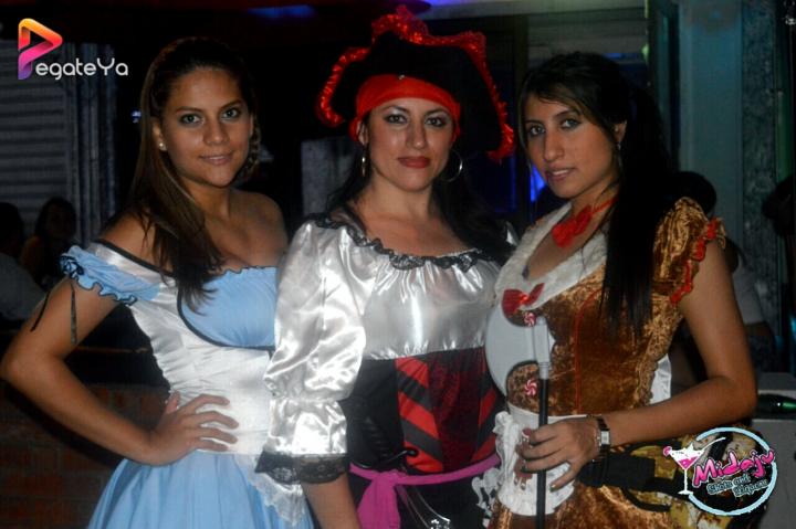 Foto 31 de Midaju - Halloween 2015 en Midaju Bar