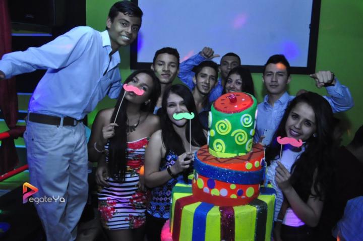 Foto 16 de El Manicomio sábado 30 de mayo 2015 en Discoteca El Manicomio Bucaramanga, Bucaramanga