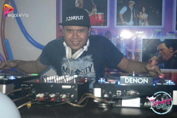 Foto 12 de MIDAJU - 3er - 4to Fds Nov. 2015 en Midaju Bar