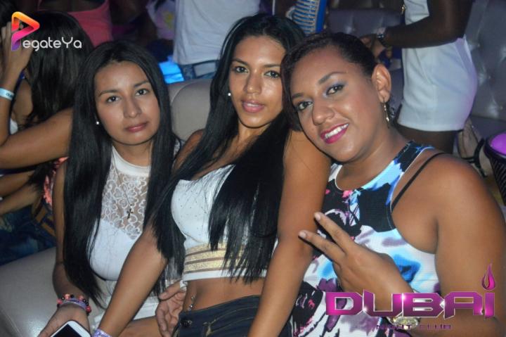 Foto 12 de Dubai Night Club - Feria. 2015 en Dubai Night Club