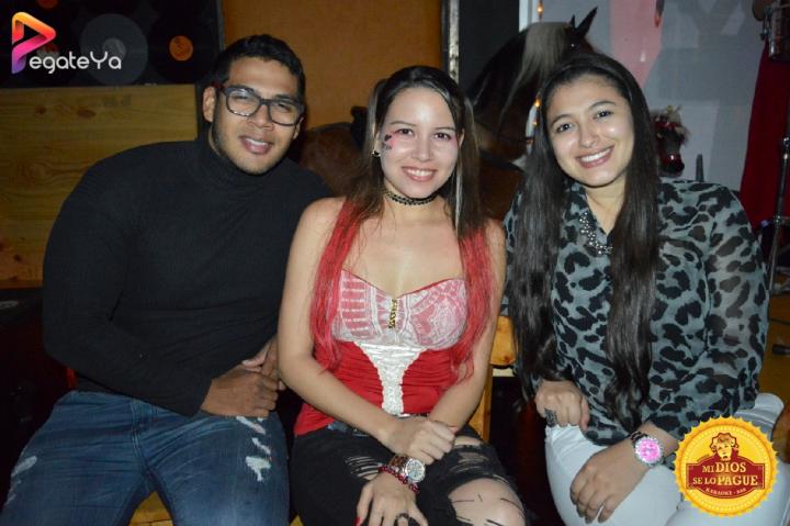 Foto 56 de Mi Dios Se Lo Pague - Hallowen 2016 en Fonda Mi Dios Se Lo Pague, Cali