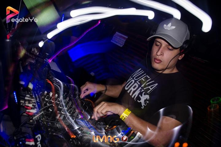 Foto 10 de Living - 1er Fds Febrero 2017 en Living Night Club, Cali