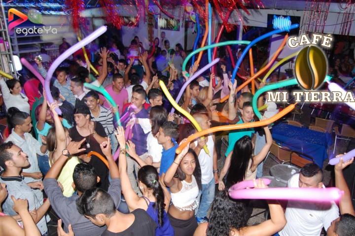 Foto 41 de Cafe mi Tierra - 5to Fds Abril 2016 en Cafe Mi Tierra, Cali