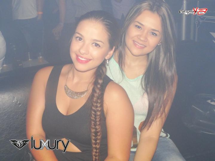 Foto 23 de Luxury - 3er FDS de Oct en Discoteca Luxury Medellin, Medellín