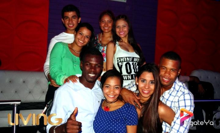 Foto 34 de Living Night Club - marzo 8 Del 2015 en Living Night Club, Cali