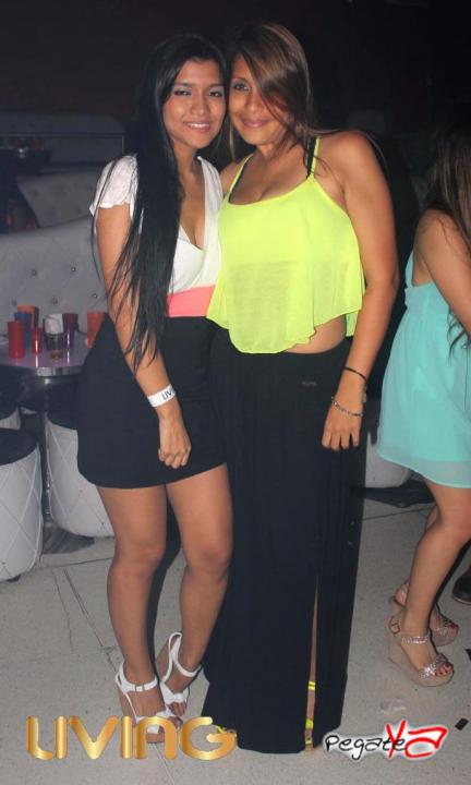 Foto 28 de Living Night Club - Oct 11 en Living Night Club, Cali