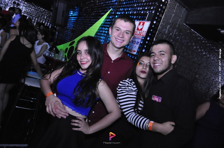 Foto 33 de PISO V - viernes 29 de sep 2017 en Bar Piso V Bucaramanga, Bucaramanga