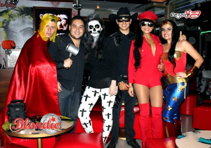 Foto 9 de Blondie - Halloween 2014 en Blondie Bar Cali, Cali