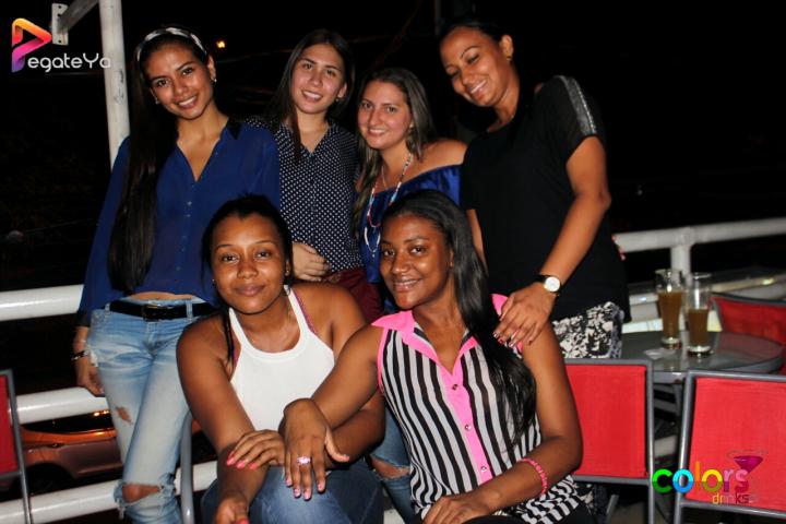 Foto 19 de Colors - 2do Fds Abril 2016 en Colors Drinks