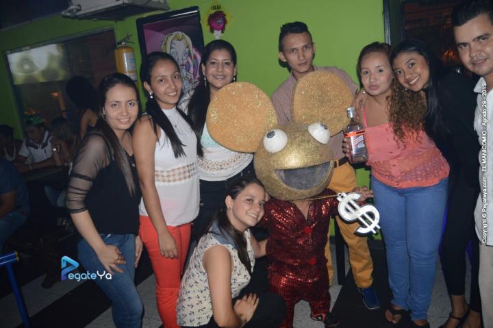 Foto 14 de El Manicomio sábado 29 de agosto 2015 en Discoteca El Manicomio Bucaramanga, Bucaramanga