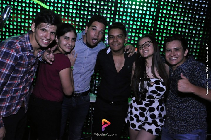 Foto 20 de PISO V - sábado 2 de sep 2017 en Bar Piso V Bucaramanga, Bucaramanga