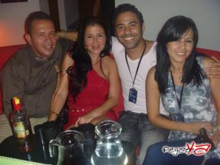 Foto 4 de Marzo 31 del 2012 en Zalez Bar Karaoke Cali, Cali