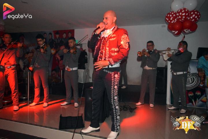 Foto 8 de El DF Club - Amor & Amistad 2016 en El DF Club Discoteca