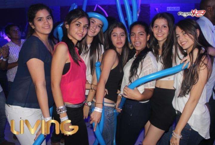 Foto 38 de Living - 4to FDS Nov 2014 en Living Night Club, Cali