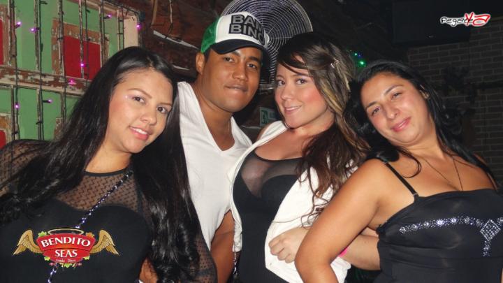 Foto 14 de Bendito Seas - 5to FDS Nov 2014 en Discoteca Bendito Seas Medellin, Medellín
