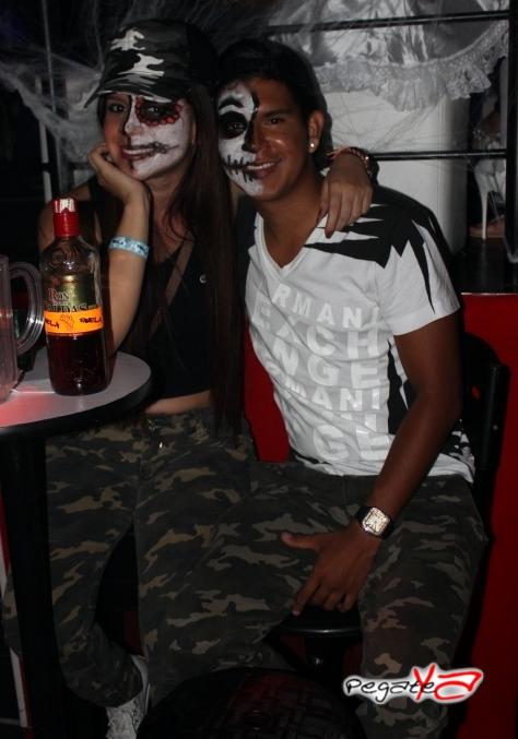 Foto 63 de Favela Club - Halloween 2014 en Favela Club Menga, Cali